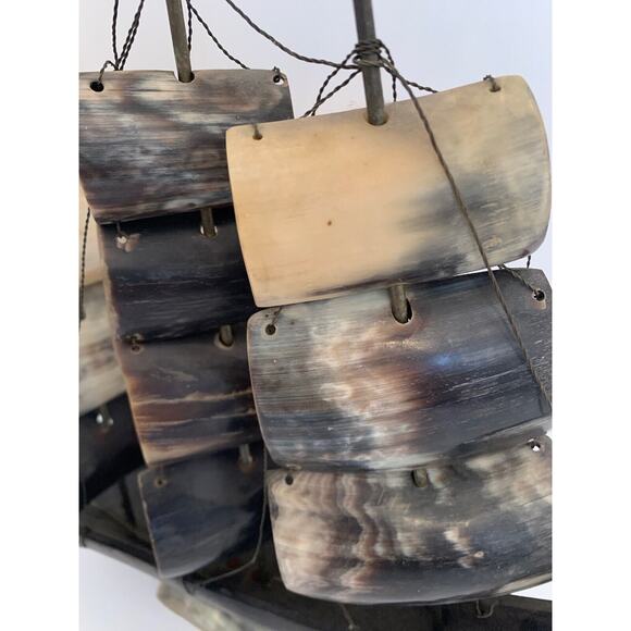 Vintage Wooden Clipper Ship Three Masts Lacquered Finish 11 1/4"h x 14"l - Picture 4 of 10